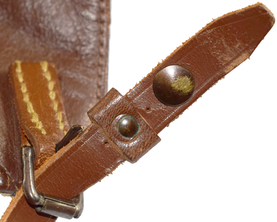 Butée en cuir. Butée en cuir.