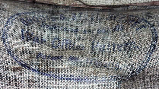 Autre type à l'encre noire, probablement E.Day & Co. Ltd. Autre type à l'encre noire, probablement E.Day & Co. Ltd.