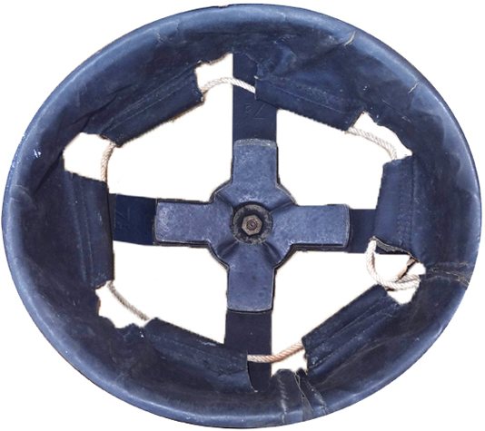 Toile cirée de 6 ¼ rallongée d'une dent, pour s'adapter à une armature de 7 ½. Toile cirée de 6 ¼ rallongée d'une dent, pour s'adapter à une armature de 7 ½.