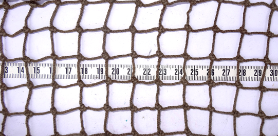 Détail des mailles de 16 mm. Détail des mailles de 16 mm.