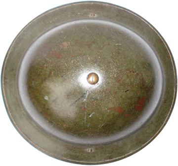 Gris vert, casque reconditionné 1955. Gris vert, casque reconditionné 1955.