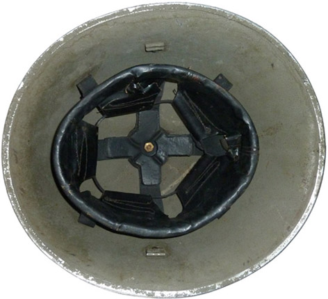 Coiffe montée. Coiffe montée.