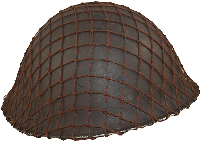 Filet maille moyenne de couleur brune de fabrication britannique.