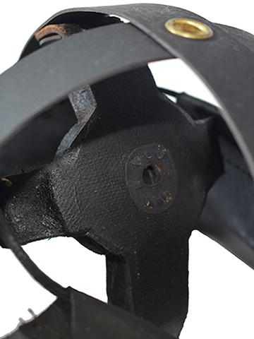 Tampon amortisseur rabattable.