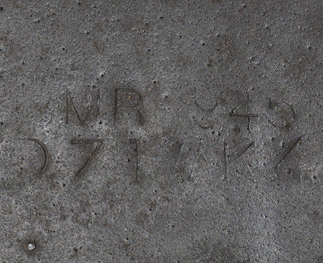 Marquage estampée sur l'arrière, B.M.B 1945.