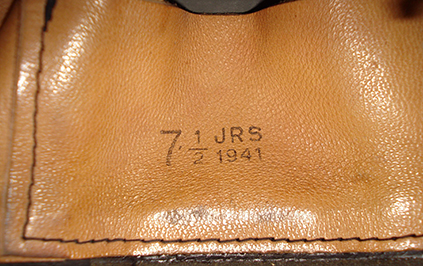 Tampon face visible. Tampon face visible.