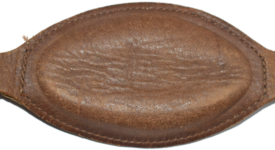 Mentonnière (extérieur). Mentonnière (extérieur).