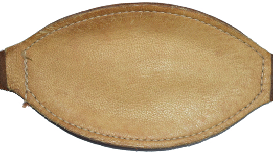 Mentonnière (intérieur). Mentonnière (intérieur).