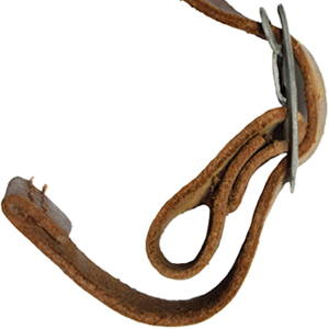 Détail double fourrure en cuir. Détail double fourrure en cuir.