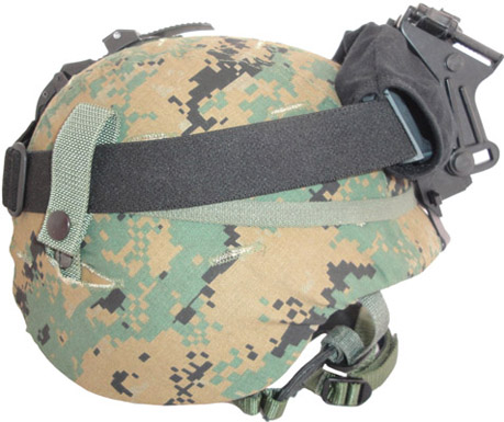 Masque de protection retenu à l'arrière. Masque de protection retenu à l'arrière.