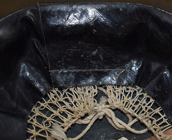 Jupe en toile cirée. Jupe en toile cirée.