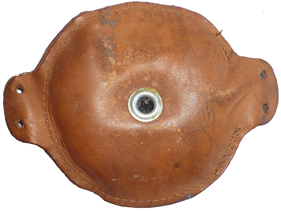 Revers, notez la flamme de l'Ordnance Department.