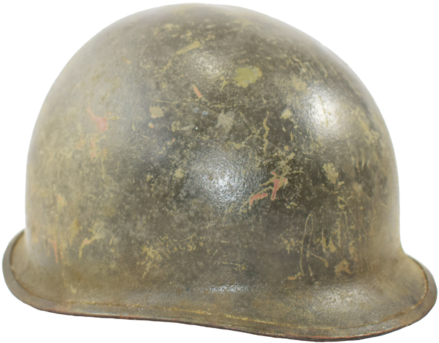 Exemplaire repeint. Exemplaire repeint.