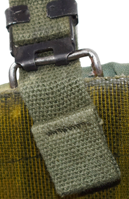 Solidarisation du liner dans le casque en acier. Solidarisation du liner dans le casque en acier.