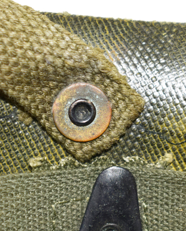 Montage par rivet renforcé d'une rondelle en laiton. Montage par rivet renforcé d'une rondelle en laiton.