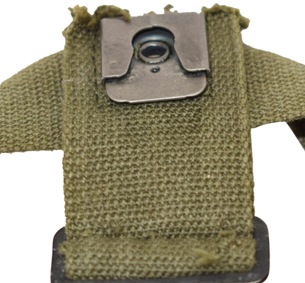 Crochet de fixation. Crochet de fixation.