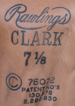 Marquage Rawlings CLARK. Marquage Rawlings CLARK.