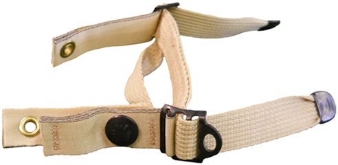 Jugulaire beige. Jugulaire beige.