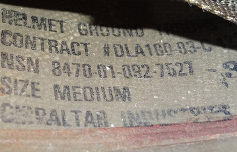 Marquage tamponné à l'arrière. Marquage tamponné à l'arrière.