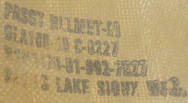 Marquage tamponné à l'arrière. Marquage tamponné à l'arrière.