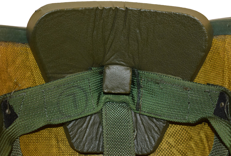 Pose de l'amortisseur de choc en mousse. Pose de l'amortisseur de choc en mousse.