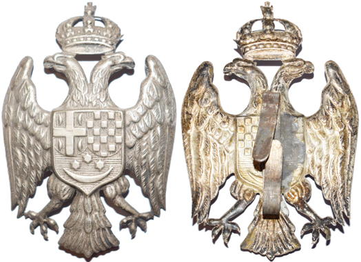 Attribut détouré argenté pour sous-officier (recto/verso). Attribut détouré argenté pour sous-officier (recto/verso).