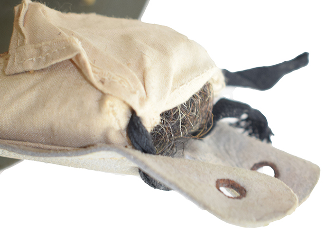 Rembourrage avec du crin de cheval.