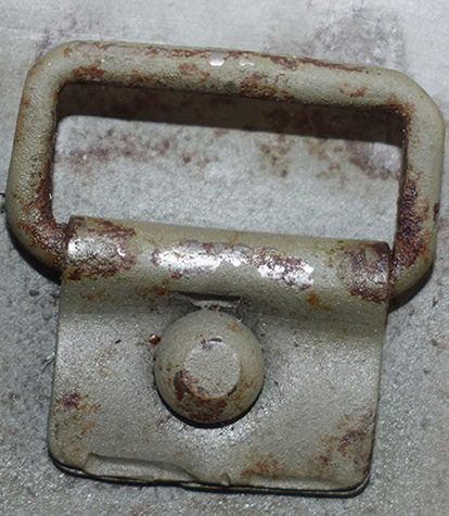 Passant de jugulaire.