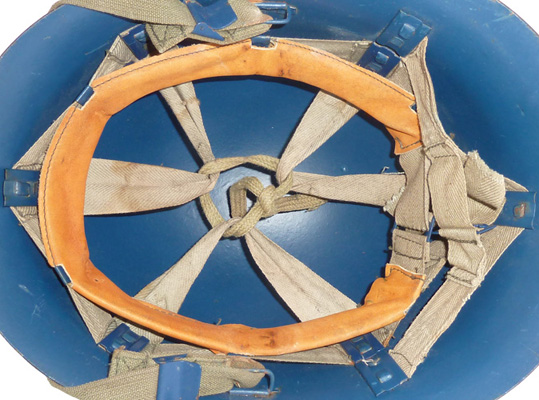 Coiffe - modèle police.