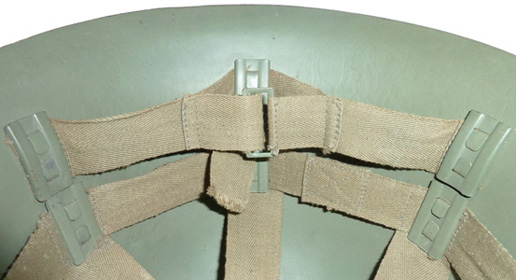 Nuquière - modèle armée.