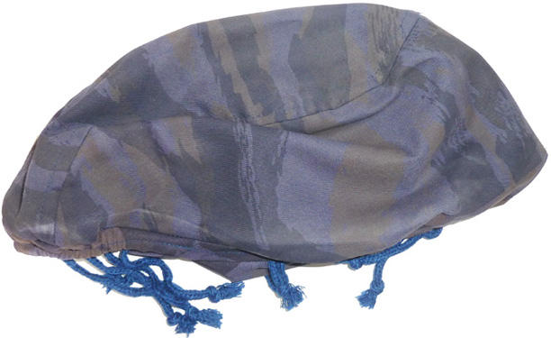 Couvre-casque pour les forces de l'ordre. Couvre-casque pour les forces de l'ordre.