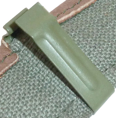 Clip en place dans le bandeau. Clip en place dans le bandeau.