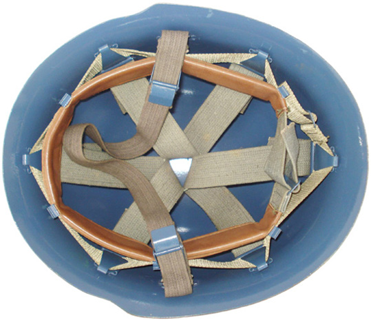 Coiffe, modèle police. Coiffe, modèle police.