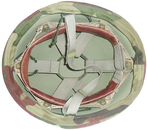 Maintien par lacets. Maintien par lacets.