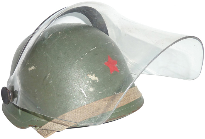 Visière montée. Visière montée.