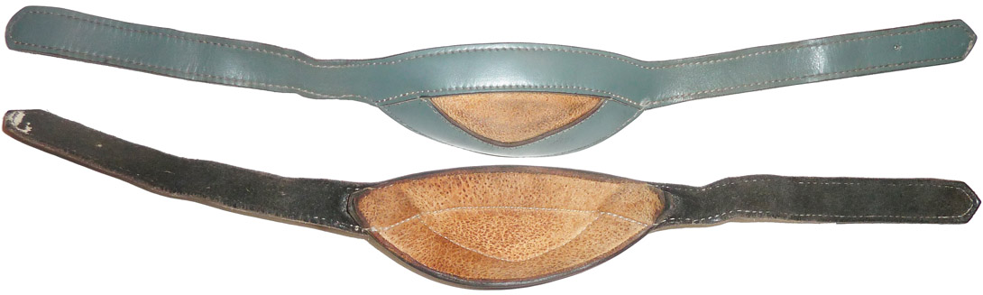 Jugulaire avec mentonnière du premier type, fixation libre des deux côtés. Jugulaire avec mentonnière du premier type, fixation libre des deux côtés.